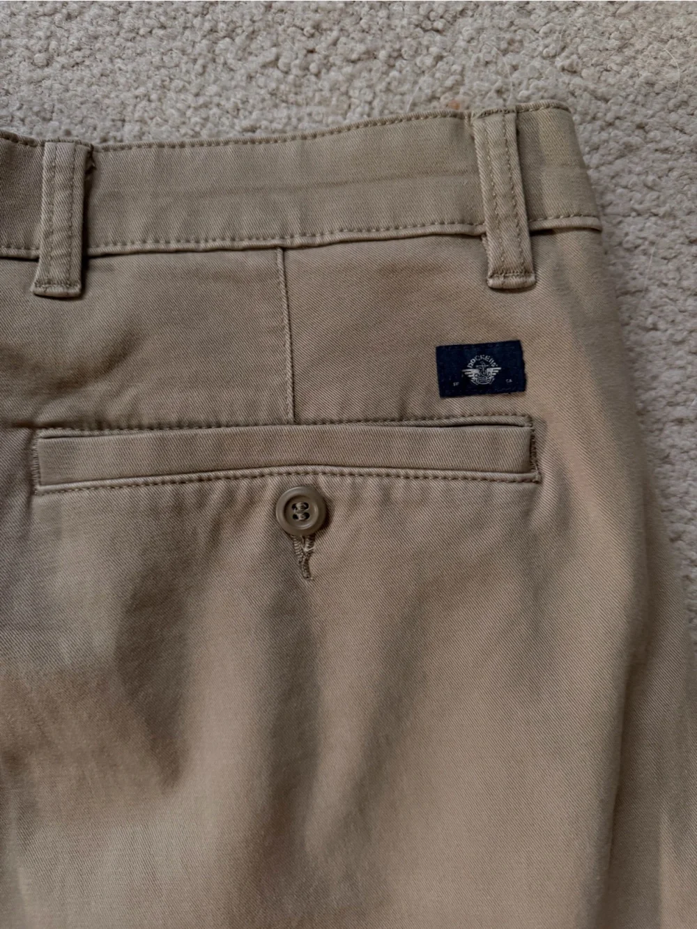 Dockers Men's Chinos in Khaki